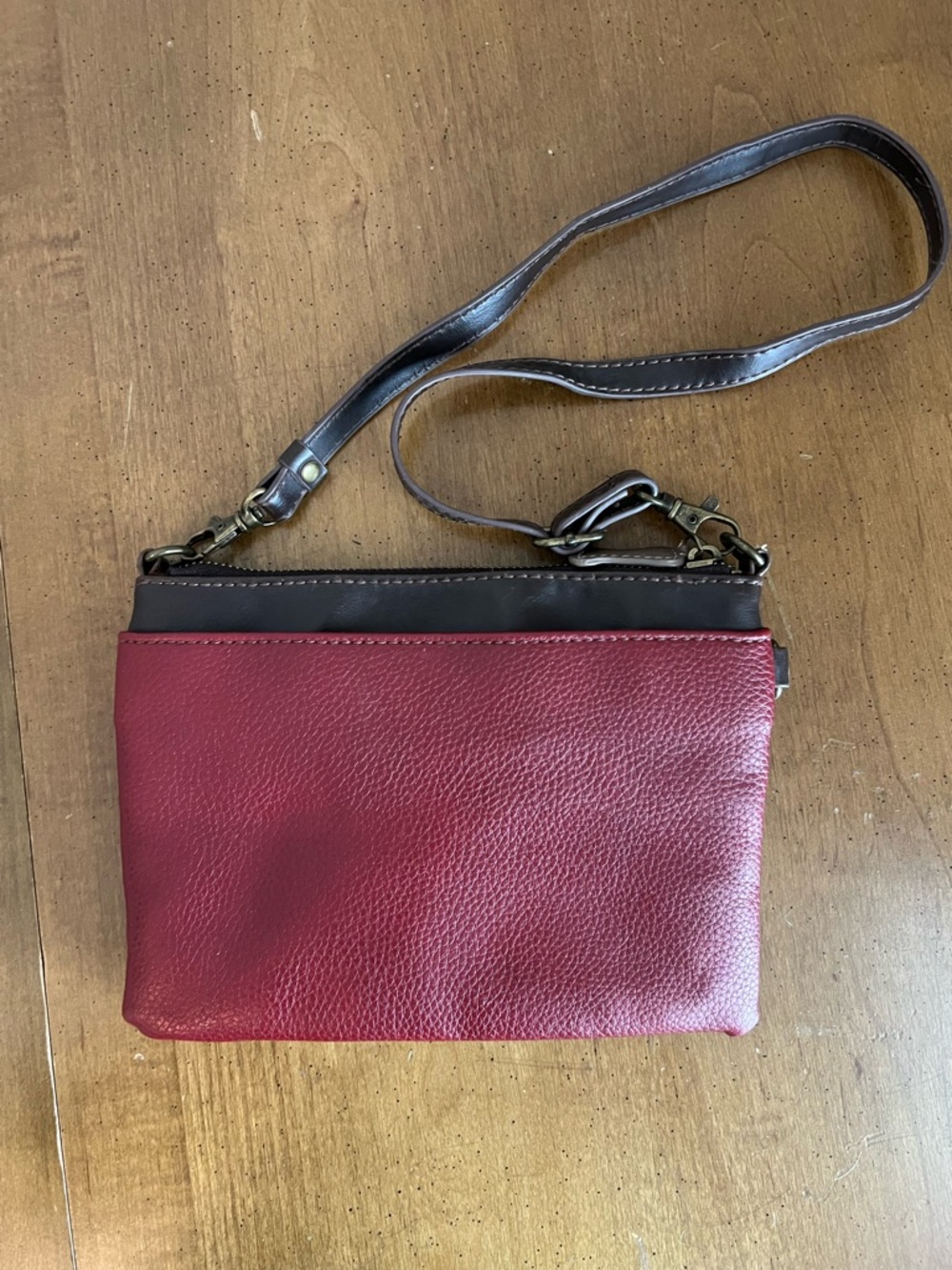 Chala Woof Dog Paw Print Crossbody Bag Burgundy Brown Vegan Leather Small - Picture 2 of 6